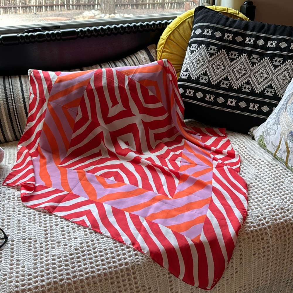 Echo Scarf.
